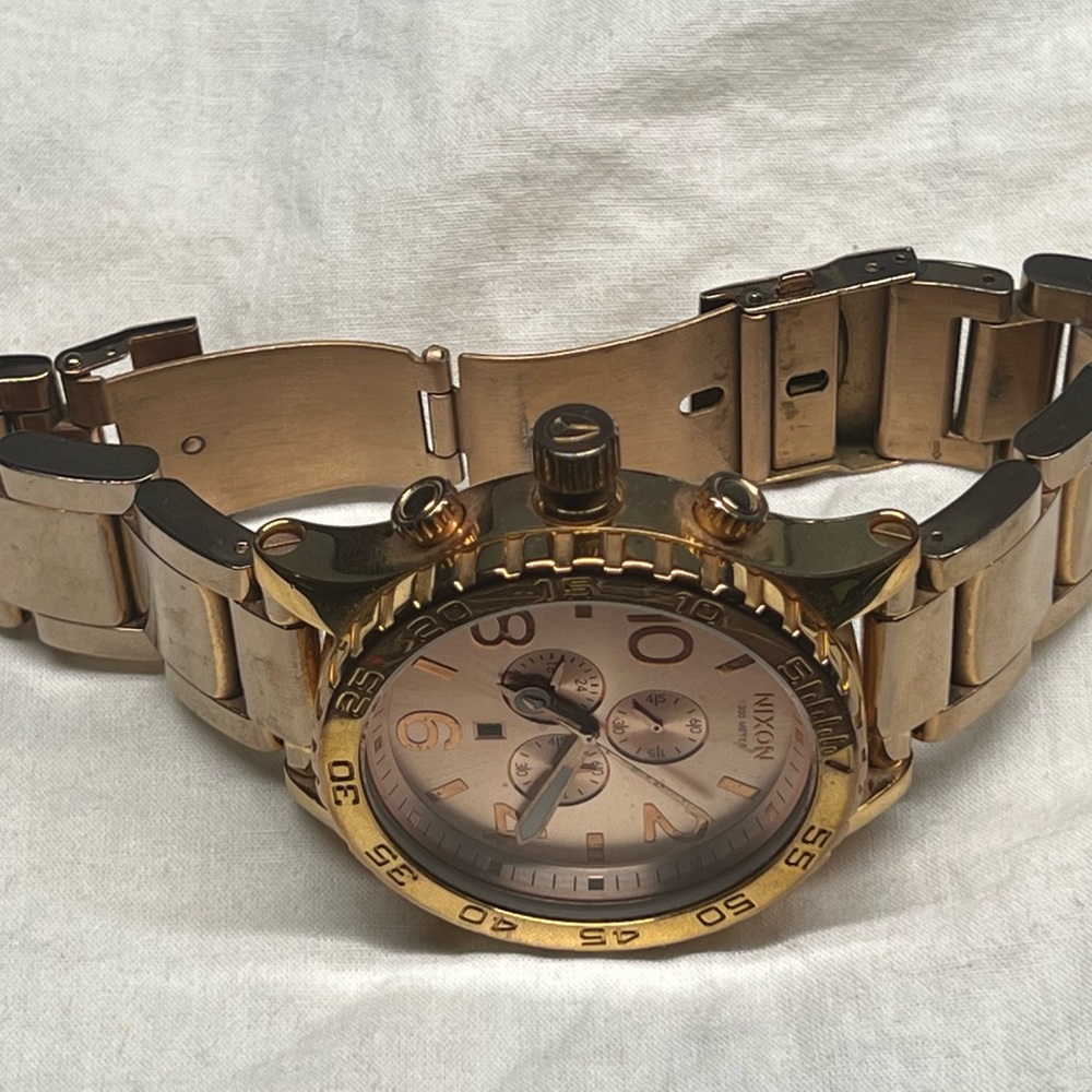 Limited rose gold Nixon 51-30 watch